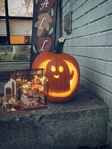 Picsart_25-11-01_13-52-20-663