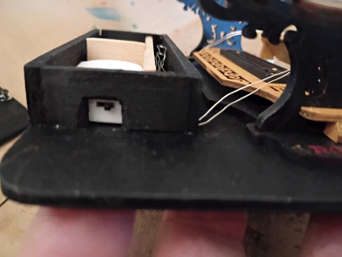 Battery.box.3