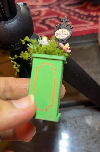 Flower Pot painted greeeennn