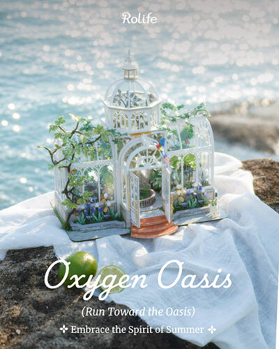 A 360° Greenhouse Made for Closer Looking