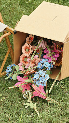 damaged ROWOOD wooden flowers before reuse