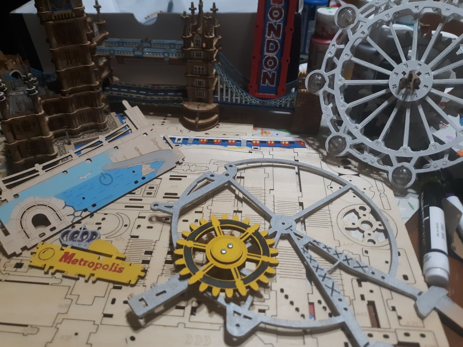 The painting of London Travel Marble Run - ROKR - Robotime Community