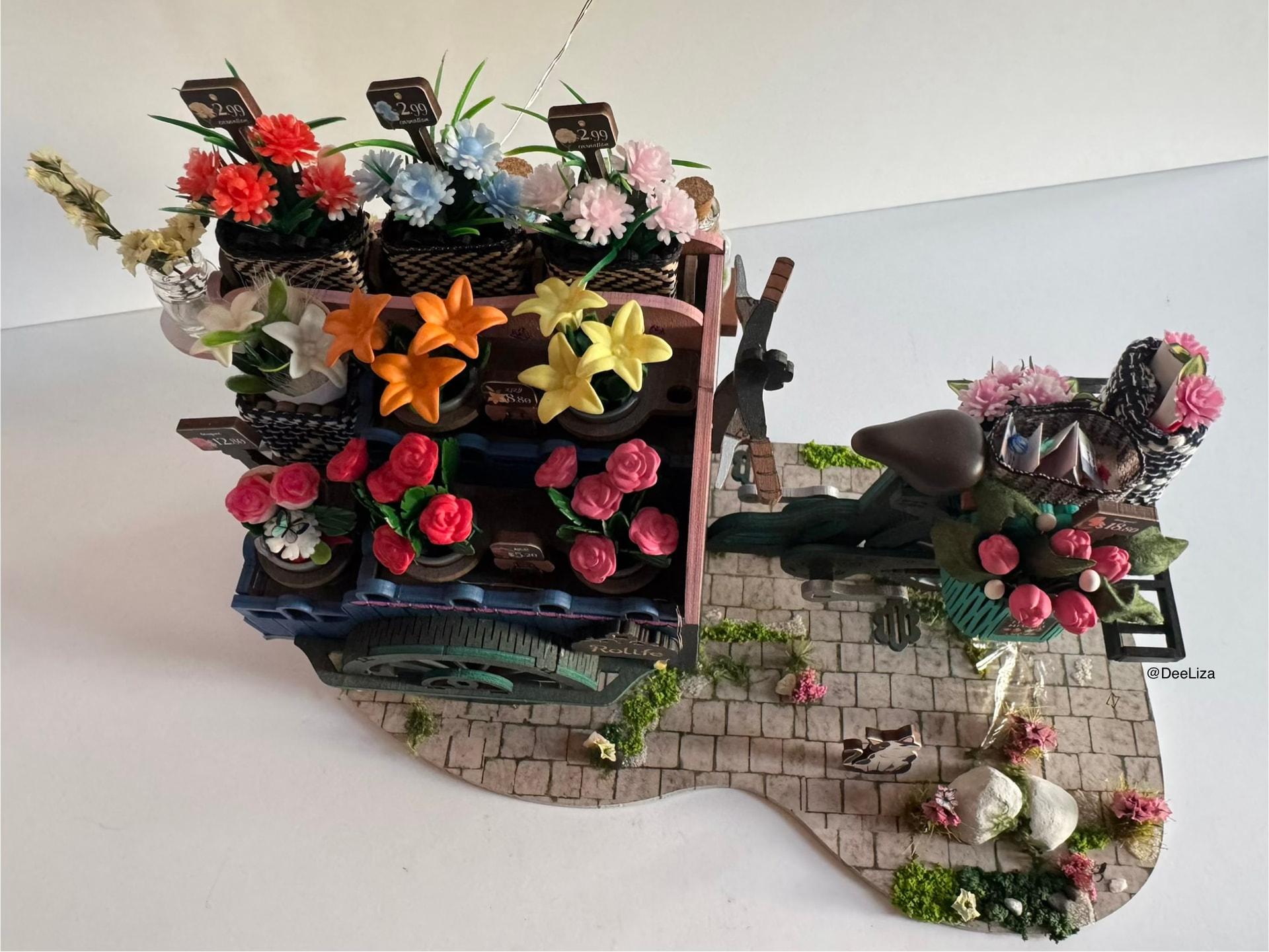 Customized flowers and basket arranged on the Blossom Cart